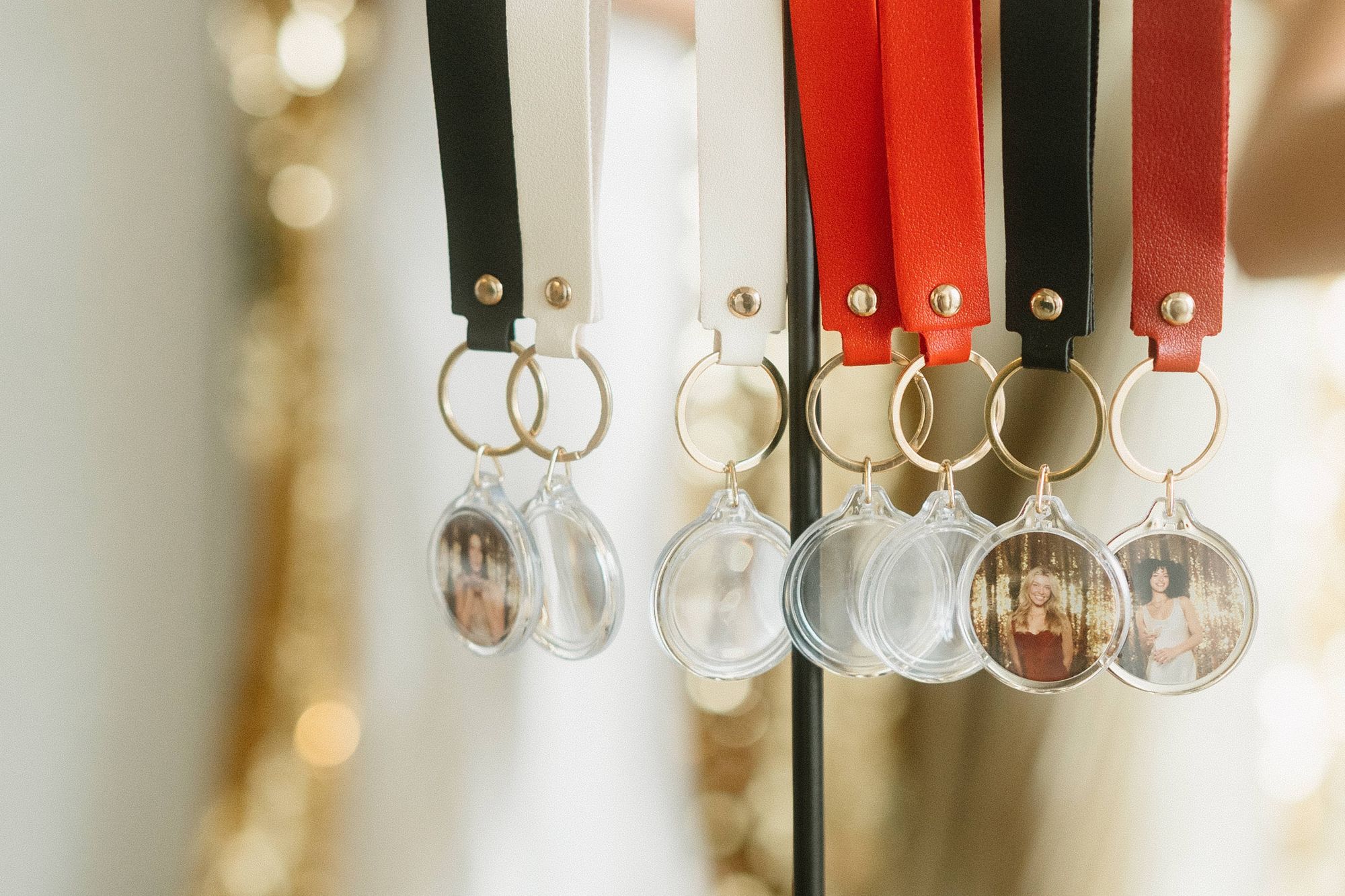 Keychain Booth — DIVVIA photo booth capture
